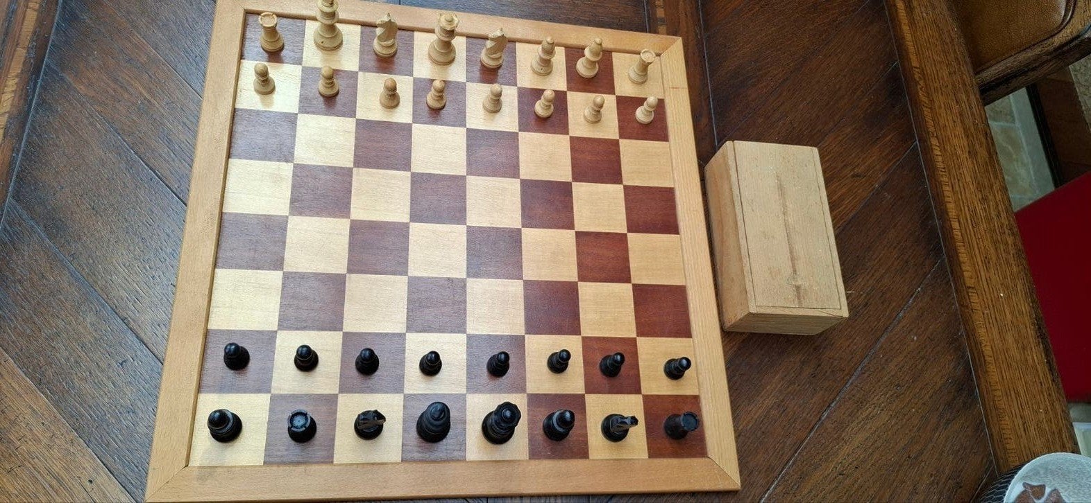 Homas Schaakbord met Schaakstukken - Compleet Spel, Een of twee spelers, Ophalen of Verzenden, Gebruikt, Homas