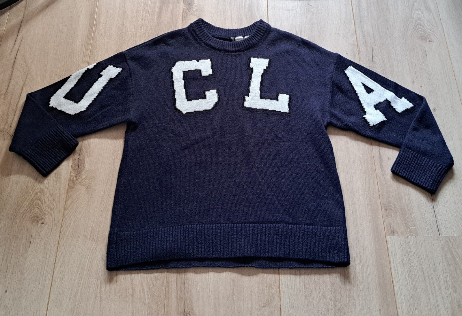 Leuke blauwe trui met opdruk maat S, Ophalen of Verzenden, Blauw