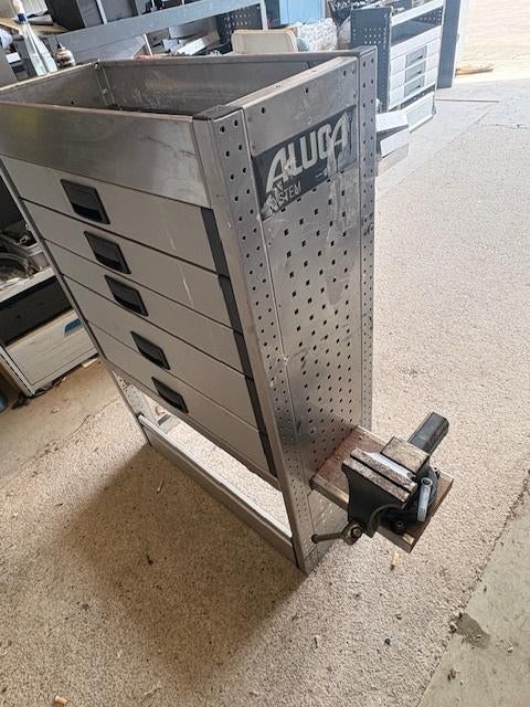 Aluca (1153) L100 B32 H115 €649, Ophalen, Gebruikt