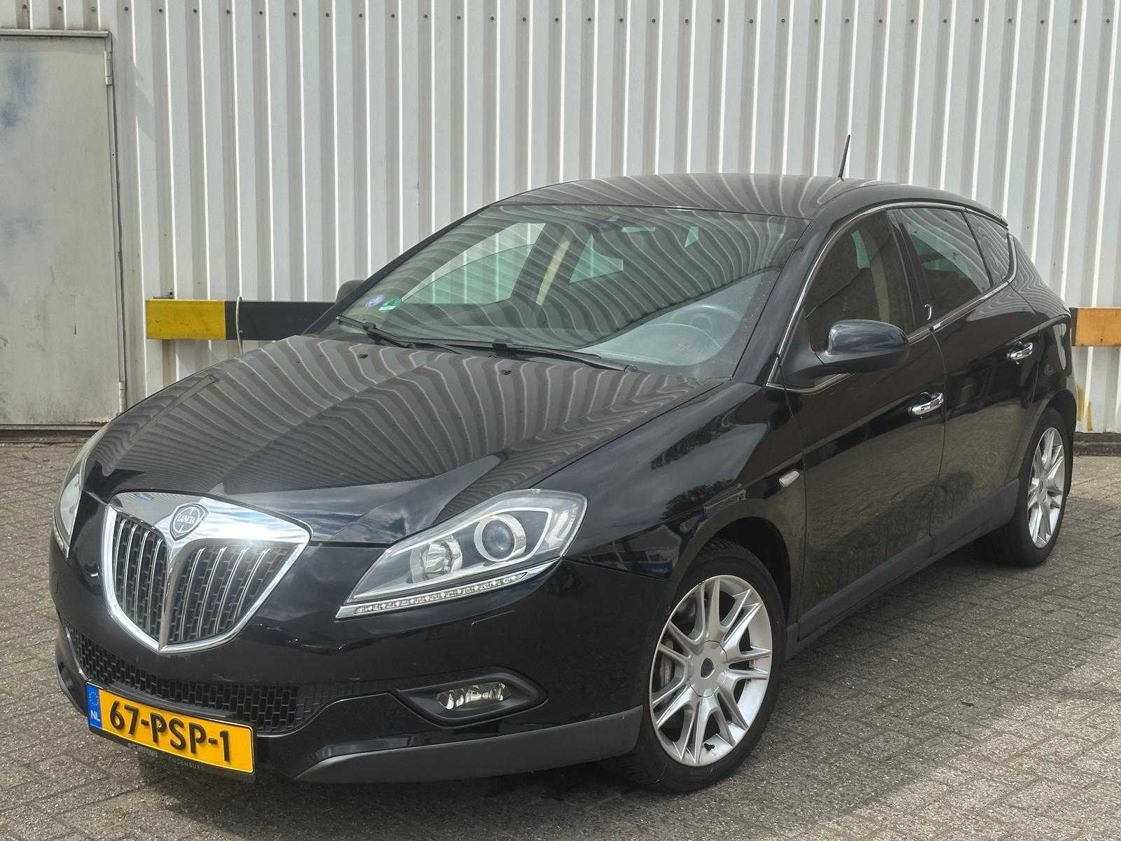 Lancia Delta 1.8 16V Di Platino * 67-PSP-1, Auto's, Euro 5, Gebruikt, 4 cilinders, Zwart