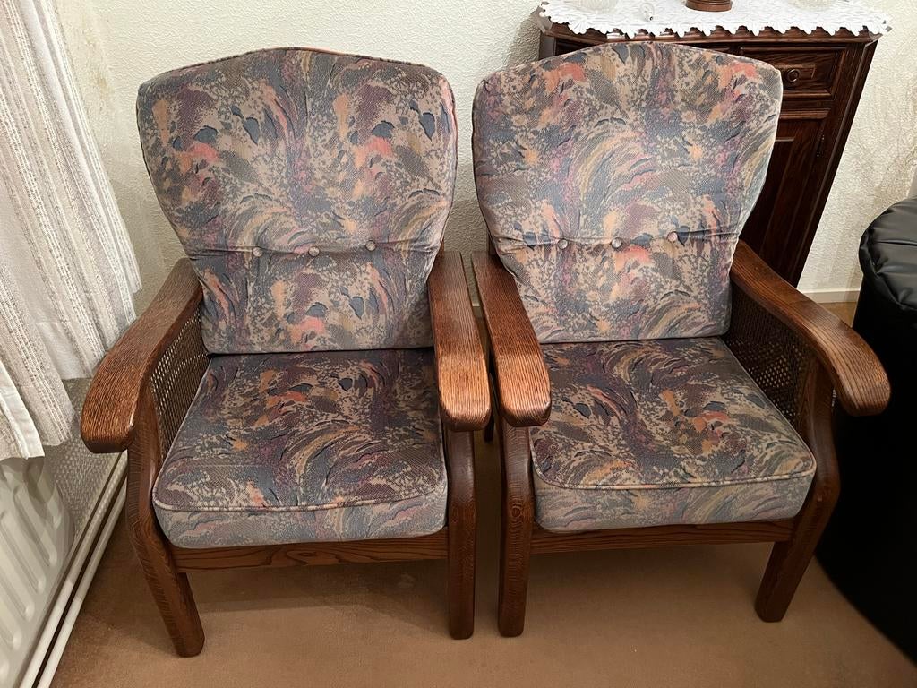 Twee comfortabele stoelen met houten frame, Ophalen, Gebruikt, Twee, Overige kleuren