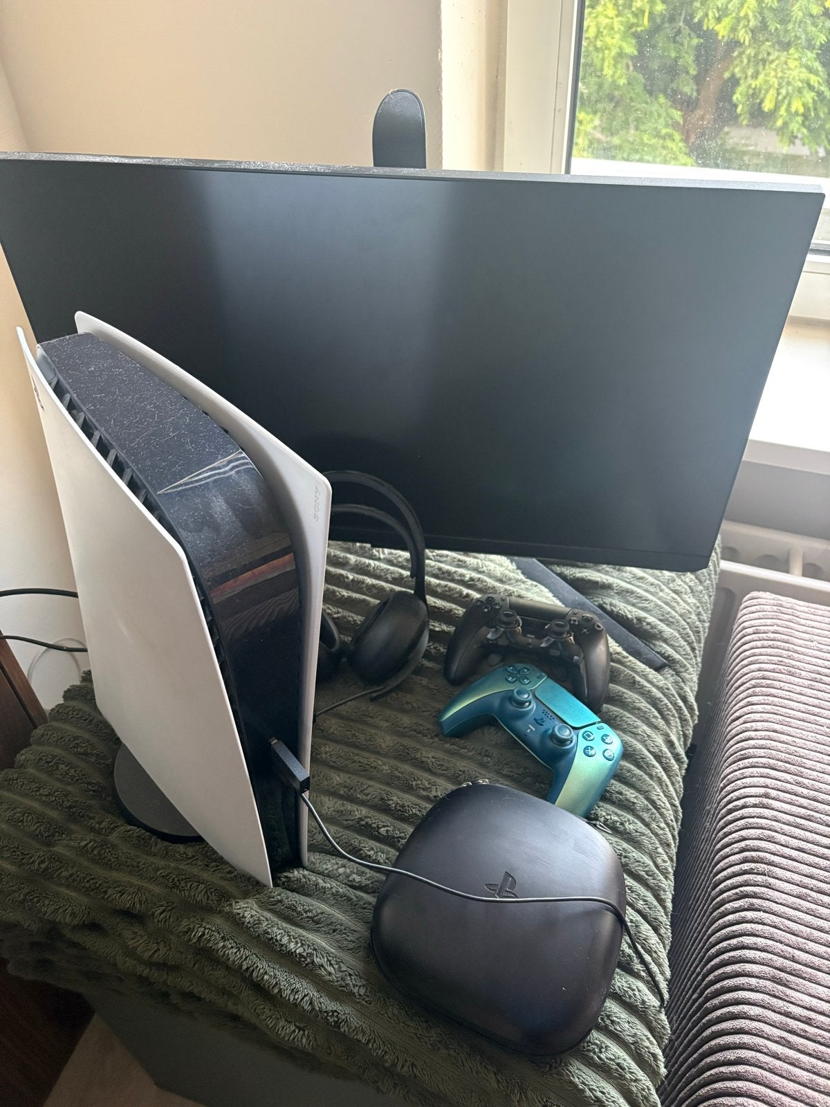 PS5 Bundel: Console, Monitor, Headset & Controllers, Ophalen, Overige genres, 2 spelers, Eén computer