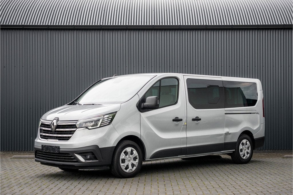 Renault Trafic Blue dCi 150PK | L2H1 | 9-Zits | LED | Canera, Auto's, Renault, Voorwielaandrijving, Stof, Zwart, 150 pk
