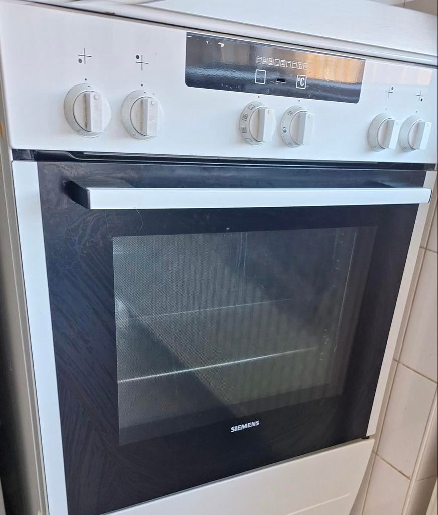 Siemens Vrijstaand Gasfornuis met Oven, Witgoed en Apparatuur, Fornuizen, Ophalen, 60 cm of meer, 4 kookzones, Zo goed als nieuw