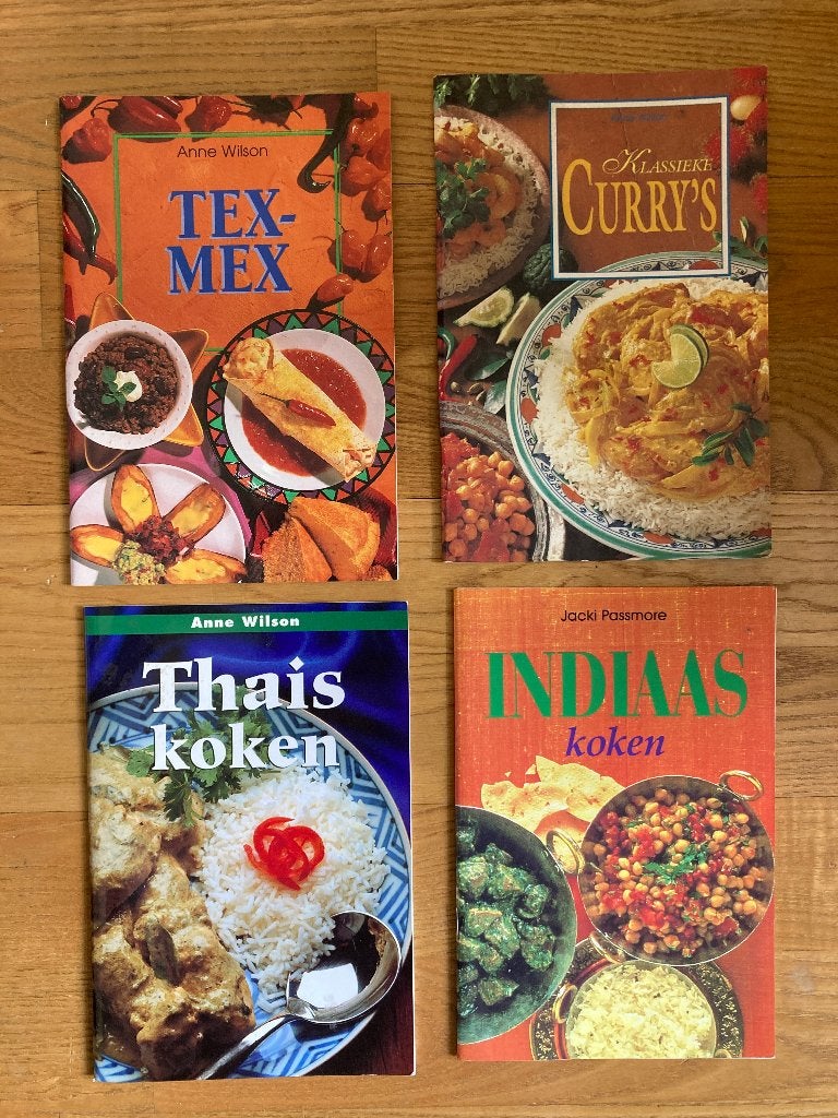 4 Kookboekjes wereldkeuken, Ophalen of Verzenden, Gelezen, Overige gebieden