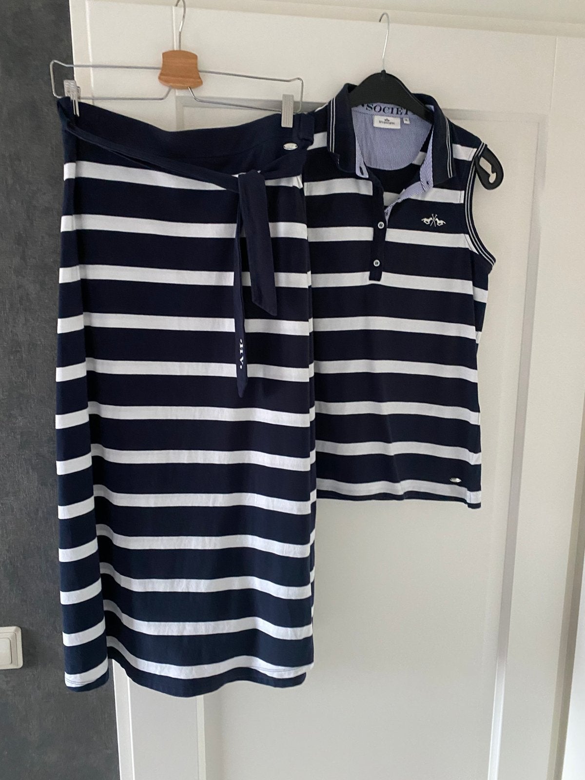 Rok met Poloshirt van HV Society maat 40, Ophalen of Verzenden, Zo goed als nieuw, Maat 38/40 (M)