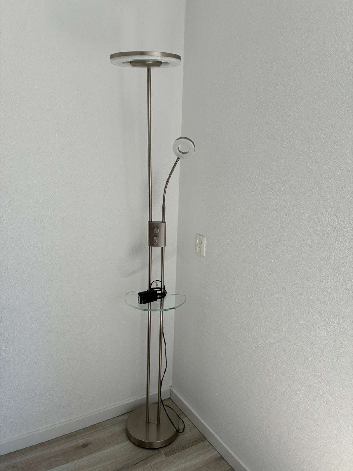 Dubbele dimbare staande lamp met USB aansluiting, Ophalen, Zo goed als nieuw, 150 tot 200 cm