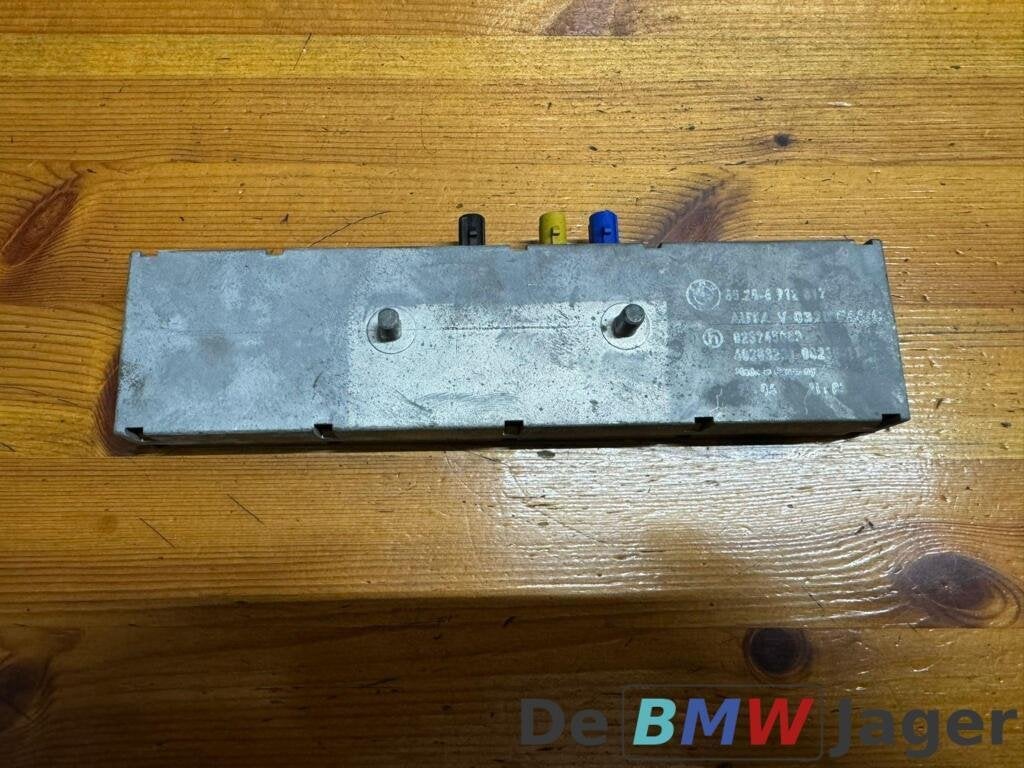 Foto 2 van Antenne versterker BMW 3 serie E46 Z4 E85 E86 65206912817