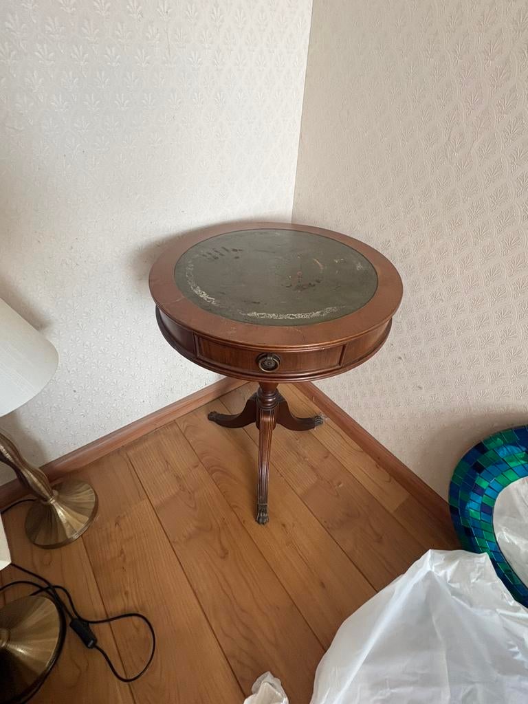Antiek bijzettafel, Huis en Inrichting, Tafels | Bijzettafels, Ophalen of Verzenden, Zo goed als nieuw, Rond, Minder dan 55 cm