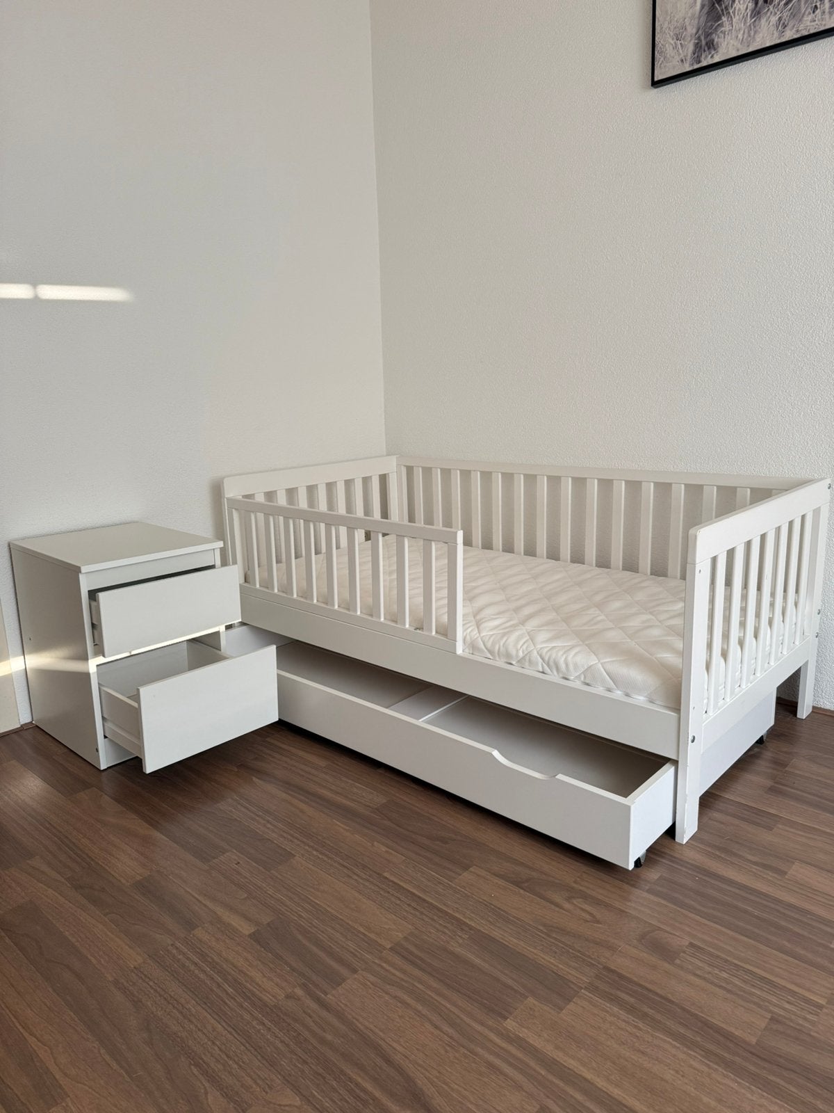 Juniorbed van Petite Amelie, Kinderen en Baby's, Kinderkamer | Bedden, Ophalen, 70 tot 85 cm, 140 tot 160 cm, Zo goed als nieuw