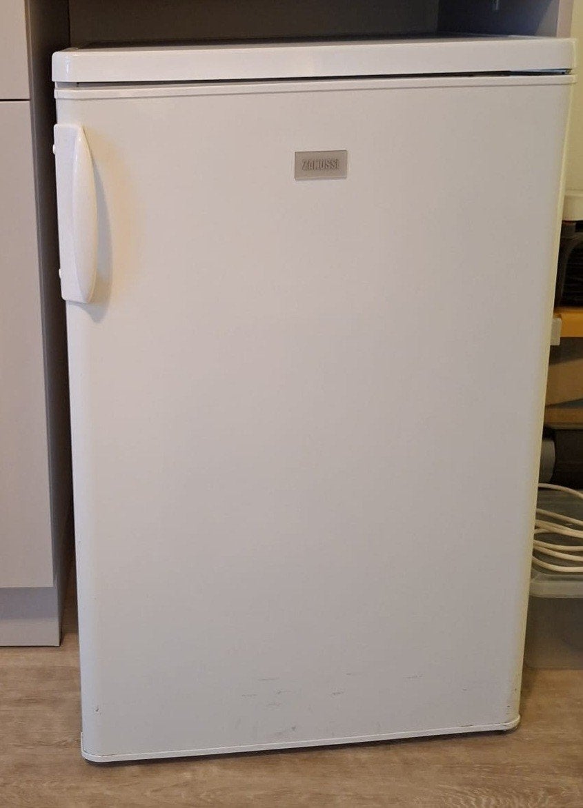 Zanussi TT150-4S koelkast met vriesvak, bijna nieuw!, Ophalen, Zo goed als nieuw, Met vriesvak