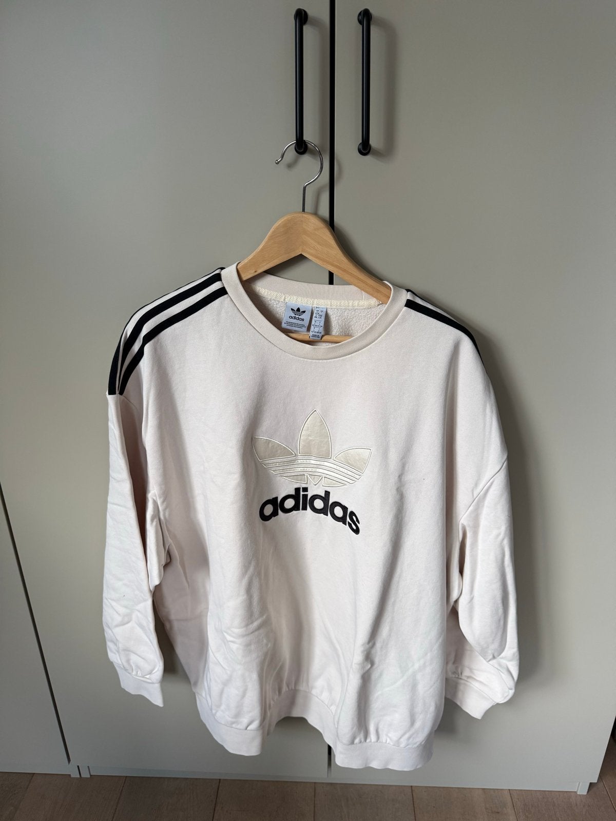 Adidas Originals sweater maat L, Ophalen of Verzenden, Zo goed als nieuw, Maat 42/44 (L), Beige