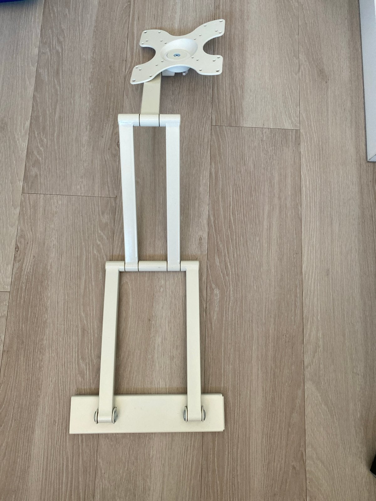 Witte uitschuifbare tv wandsteun, Verzenden, Zo goed als nieuw