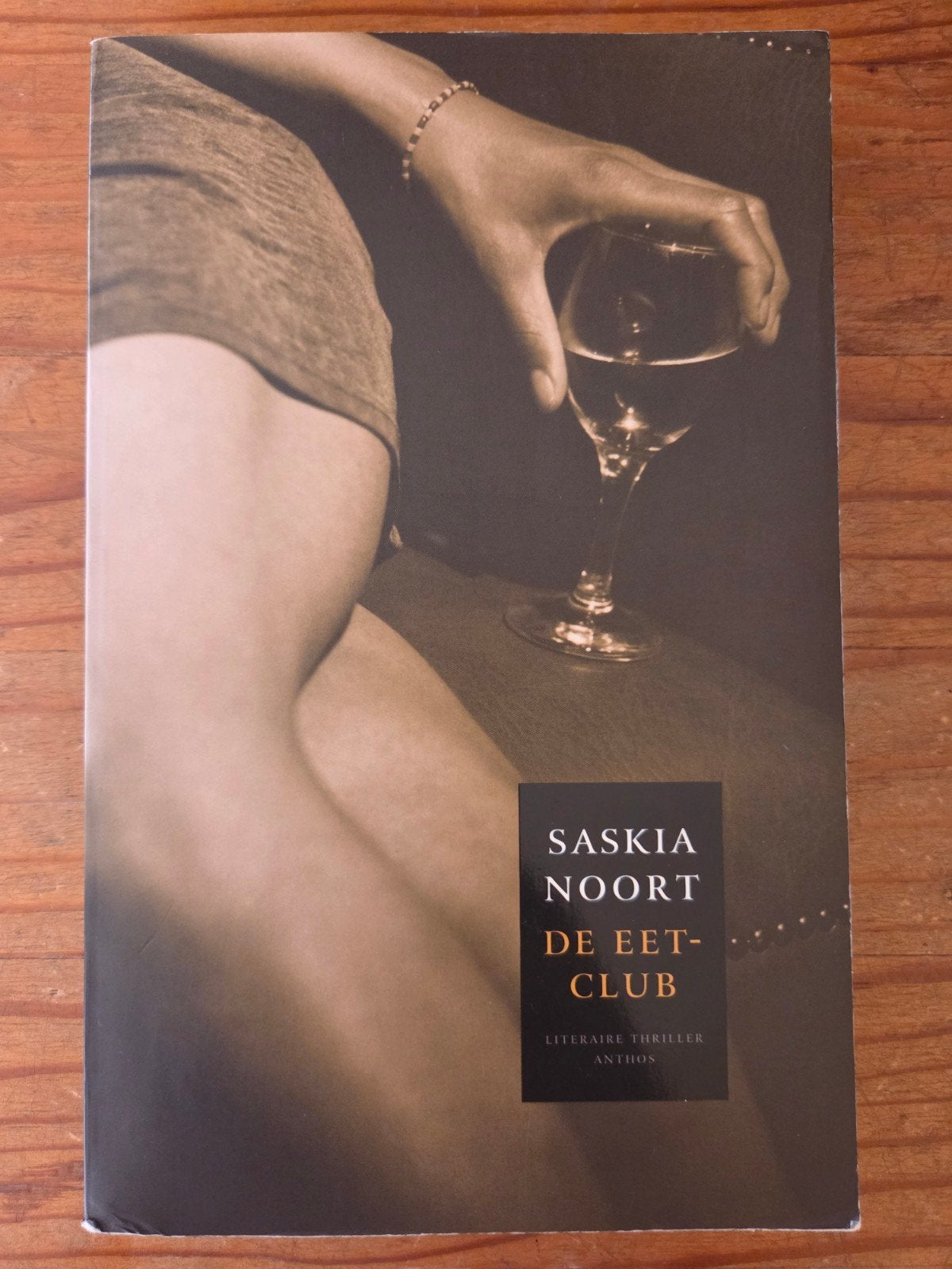 Saskia Noort - De eetclub, Ophalen of Verzenden, Gelezen, Saskia Noort