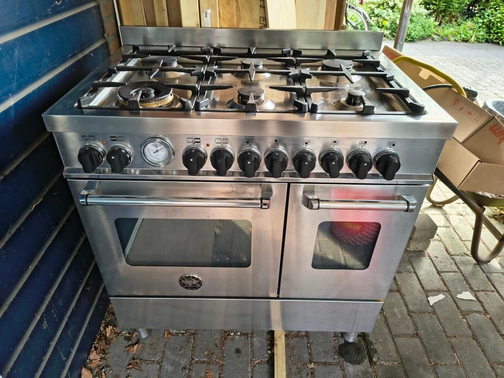 Bertazzoni fornuis met 6 pitten en 2 ovens, Ophalen, Gebruikt, 60 cm of meer, Energieklasse A of zuiniger