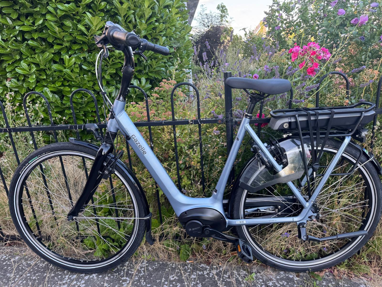 Elektrische fiets Gazelle Grenoble C7 Bosch middenmoter, Ophalen, Zo goed als nieuw, 50 km per accu of meer, 55 tot 59 cm