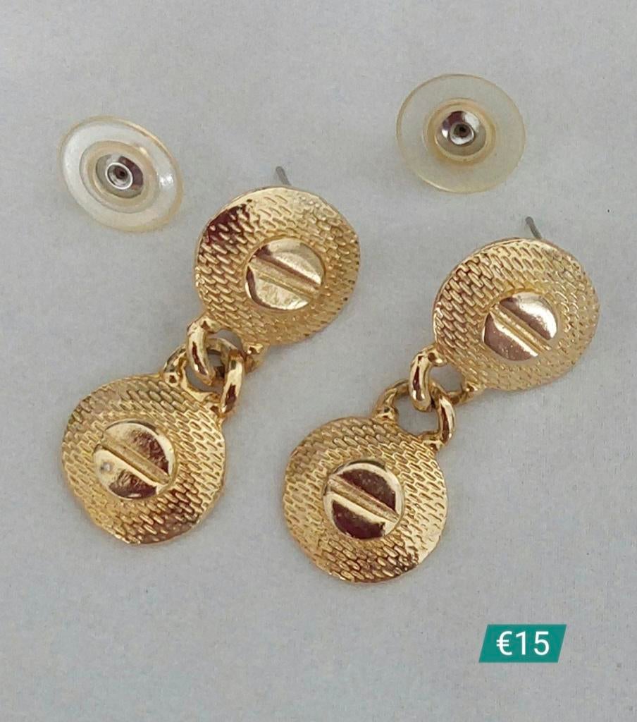 Schattige oorbel voor €15, Sieraden, Tassen en Uiterlijk, Oorbellen, Overige materialen, Overige kleuren, Ophalen of Verzenden