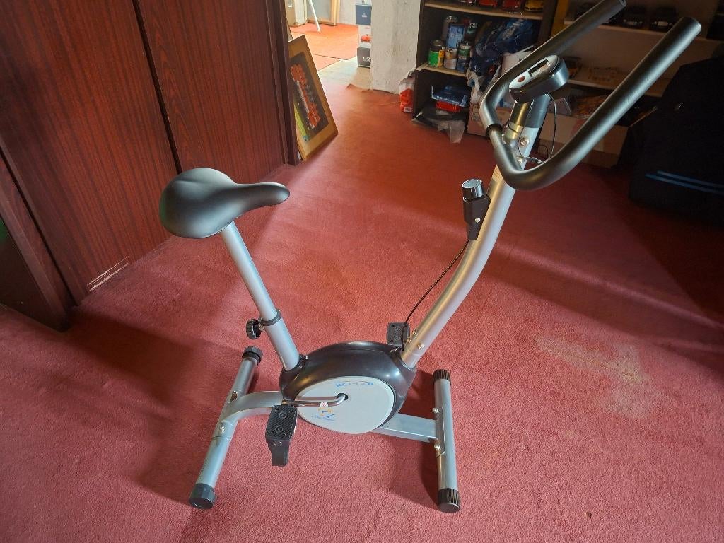 Hometrainer, lichtgewicht, exercisebike Star Shaper KC143B, Sport en Fitness, Fitnessapparatuur, Ophalen, Gebruikt, Metaal, Benen