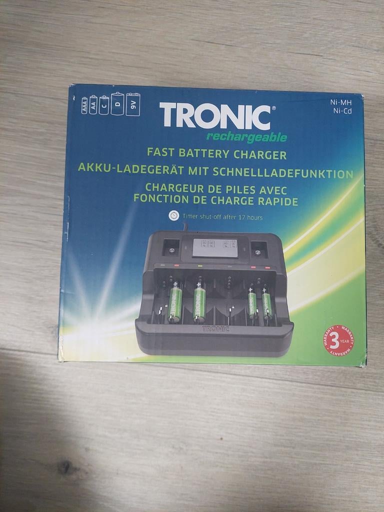 TRONIC Snelle Batterijlader voor Ni-MH/Ni-Cd batterijen, Audio, Tv en Foto, Ophalen