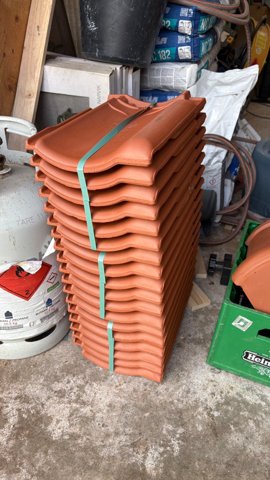 Monier vh vario plus 18 dakpannen en 1 eindvorst, Ophalen, Steen of Klei, Nieuw, Minder dan 5 m²