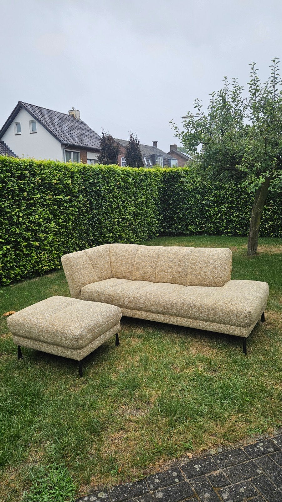 Montel Futura Bank met Hocker 2.10m lang., Ophalen, Modern, Duurzaam, Driepersoons, 75 tot 100 cm