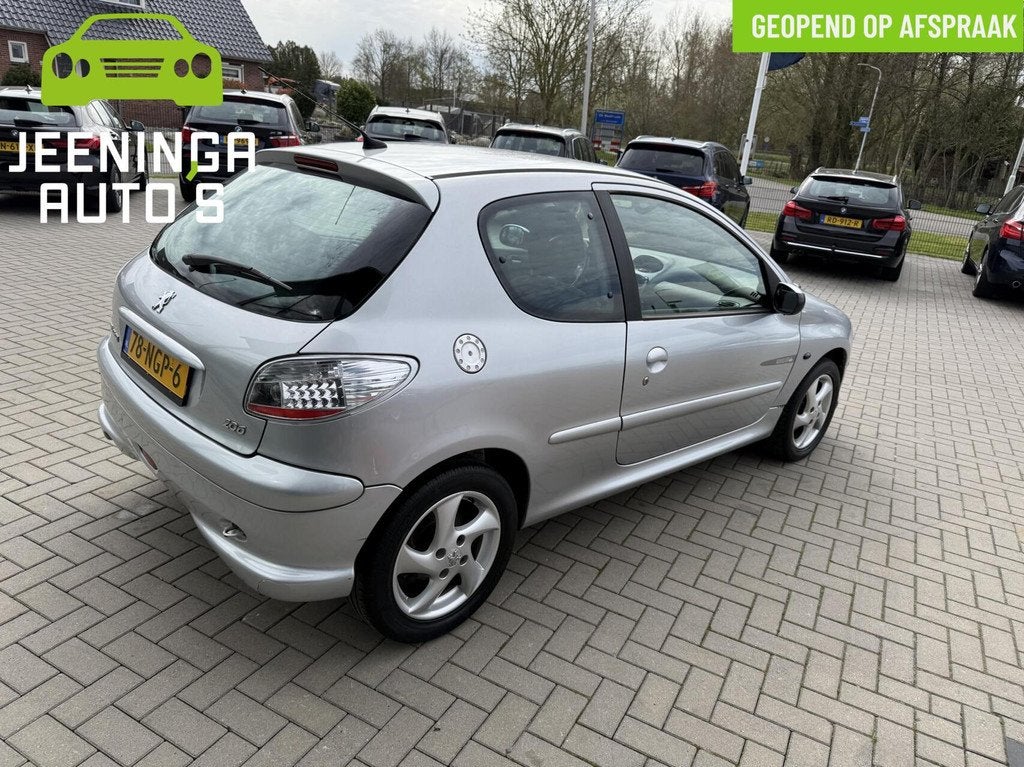 Peugeot 206 1.4-16V Quiksilver, Voorwielaandrijving, 4 cilinders, Bedrijf, Handgeschakeld