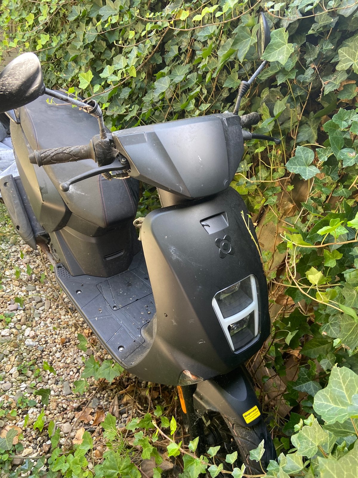 Te koop AGM TAB snorfiets, Ophalen, Zo goed als nieuw, Benzine, Maximaal 25 km/u