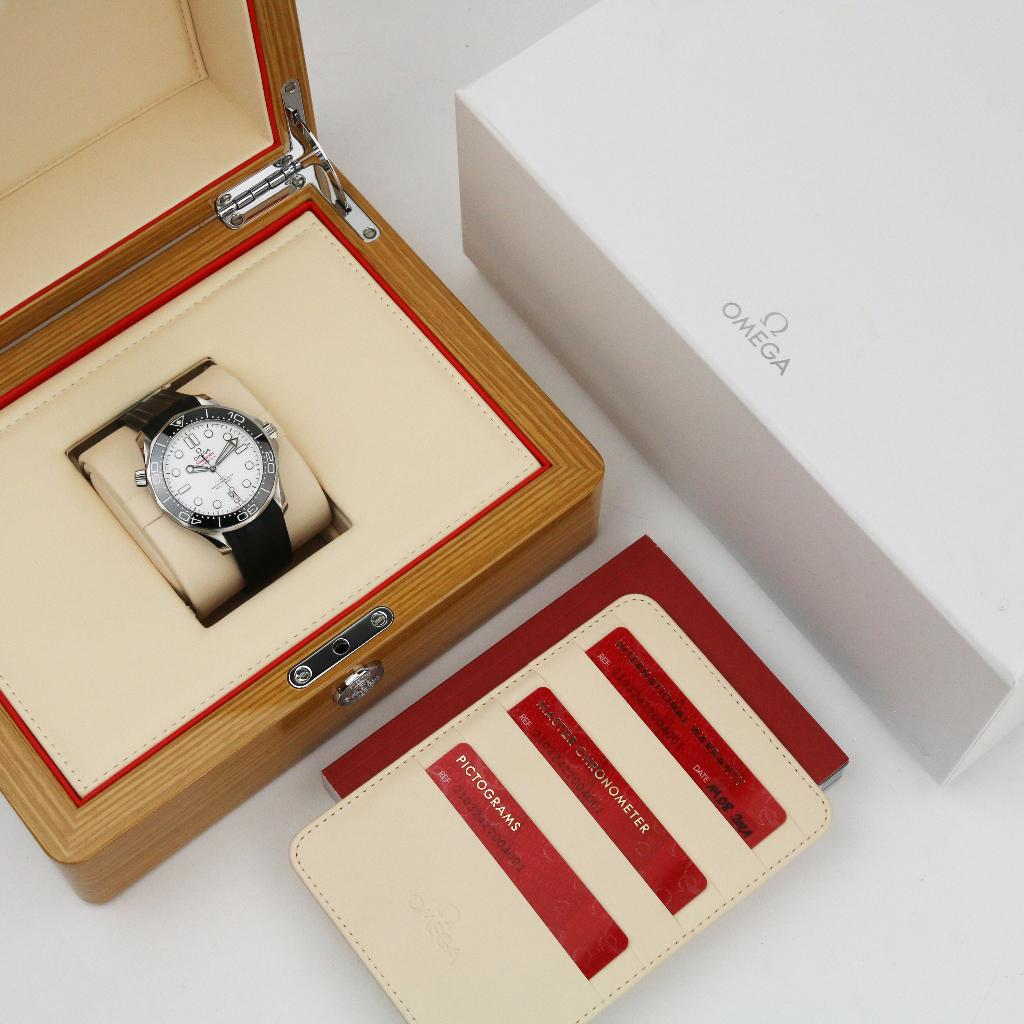 Omega Seamaster Diver 300m 42 (Zeer goed/ 2021), Staal, Polshorloge, Kunststof, Ophalen of Verzenden