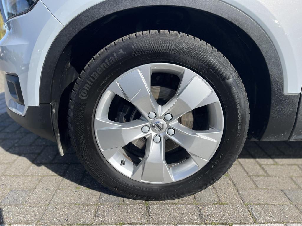 Volvo XC40 T2 Momentum Pro | Parkeercamera | Keyless Entry |, Auto's, Volvo, Voorwielaandrijving, Gebruikt, Euro 6, Leder en Stof
