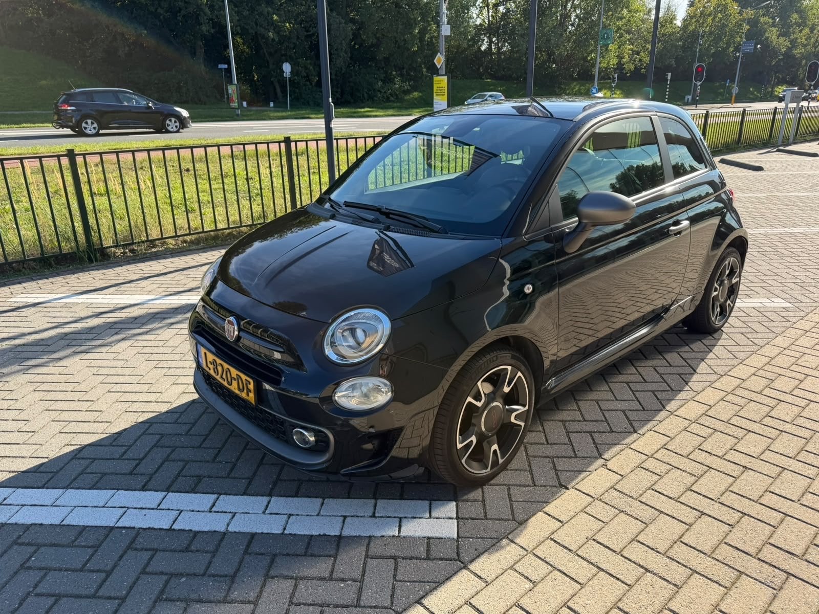 Fiat 500 1.2 69pk Start & Stop  2019 Zwart, Auto's, Voorwielaandrijving, 4 cilinders, 4 stoelen, Zwart