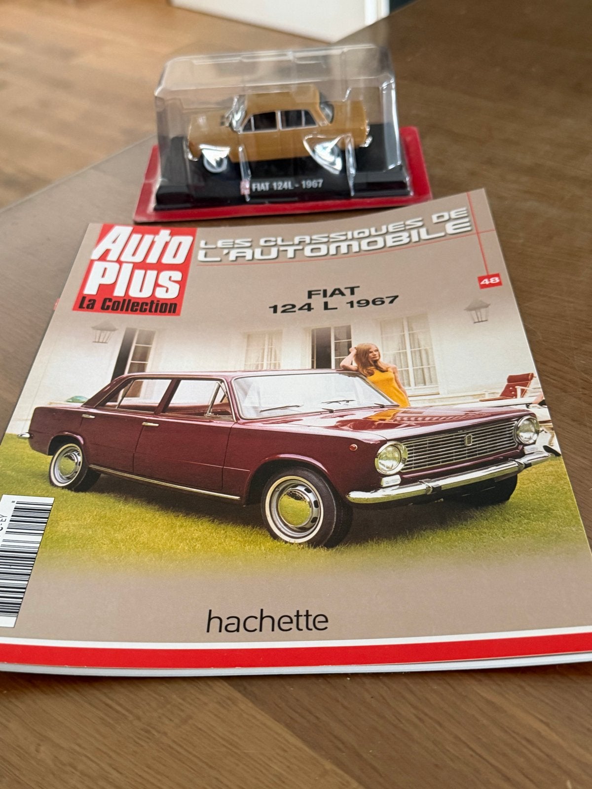 Fiat 124 L 1967 modelauto met Auto Plus magazine, Ophalen of Verzenden, Nieuw