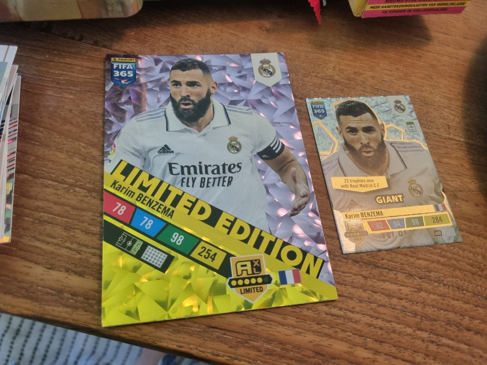 Panini FIFA 365 Adrenalyn XL 2023 Limited Benzema, Ophalen of Verzenden, Zo goed als nieuw, Plaatje