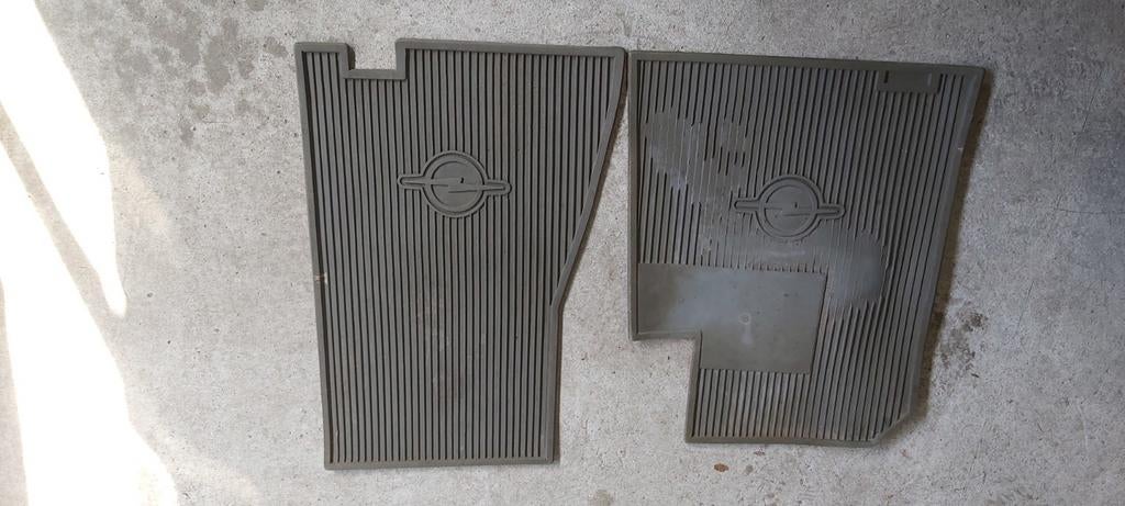 Opel Blitz vloermatten, Auto diversen, Ophalen of Verzenden