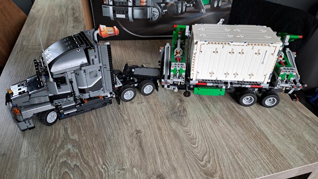 LEGO Technic Mack Anthem 42078., Groter dan 1:32, Zo goed als nieuw, Truck, Ophalen