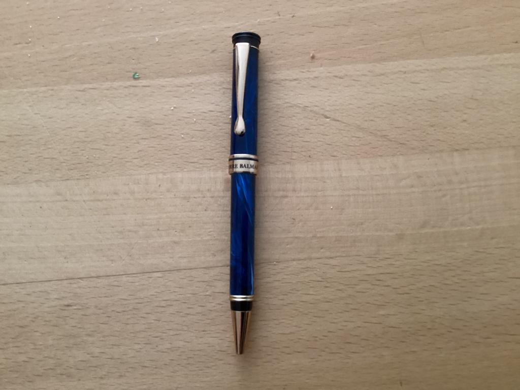 TE KOOP PIERRE BALMAIN PEN, Verzamelen, Pennenverzamelingen, Ophalen of Verzenden, Zo goed als nieuw, Balpen, Overige merken