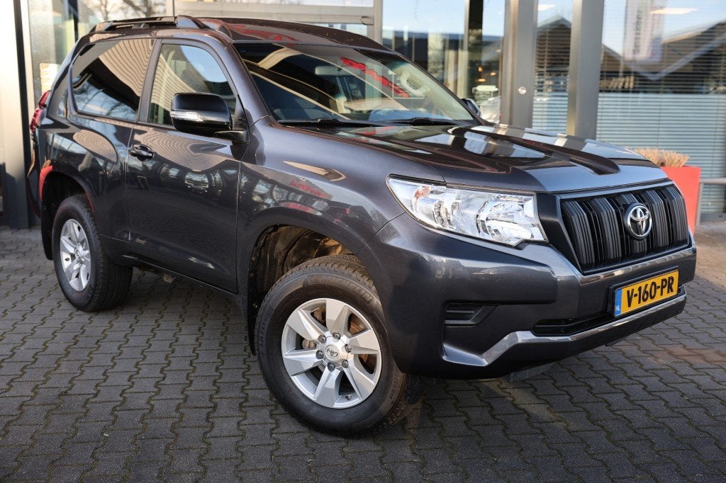 Toyota LANDCRUISER 150 2.8 D-4D 3DRS COMFORT A/T VAN, Auto's, Automaat, 4 cilinders, Bedrijf, Diesel