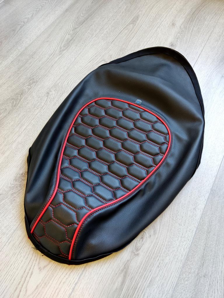 Zadelhoes buddydek Piaggio Zip audi rs rood custom NIEUW, Info@jynkx.com, Nieuw, Ophalen of Verzenden, Piazza 99