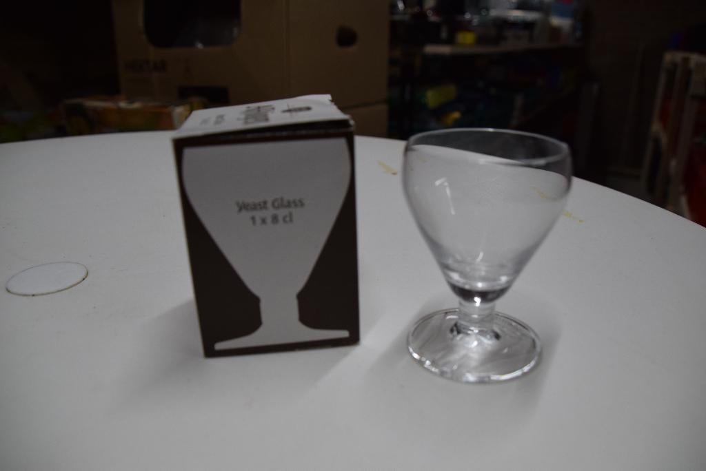 borrelglas, Verzamelen, Glas en Borrelglaasjes, Ophalen of Verzenden, Nieuw, Borrel- of Shotglas