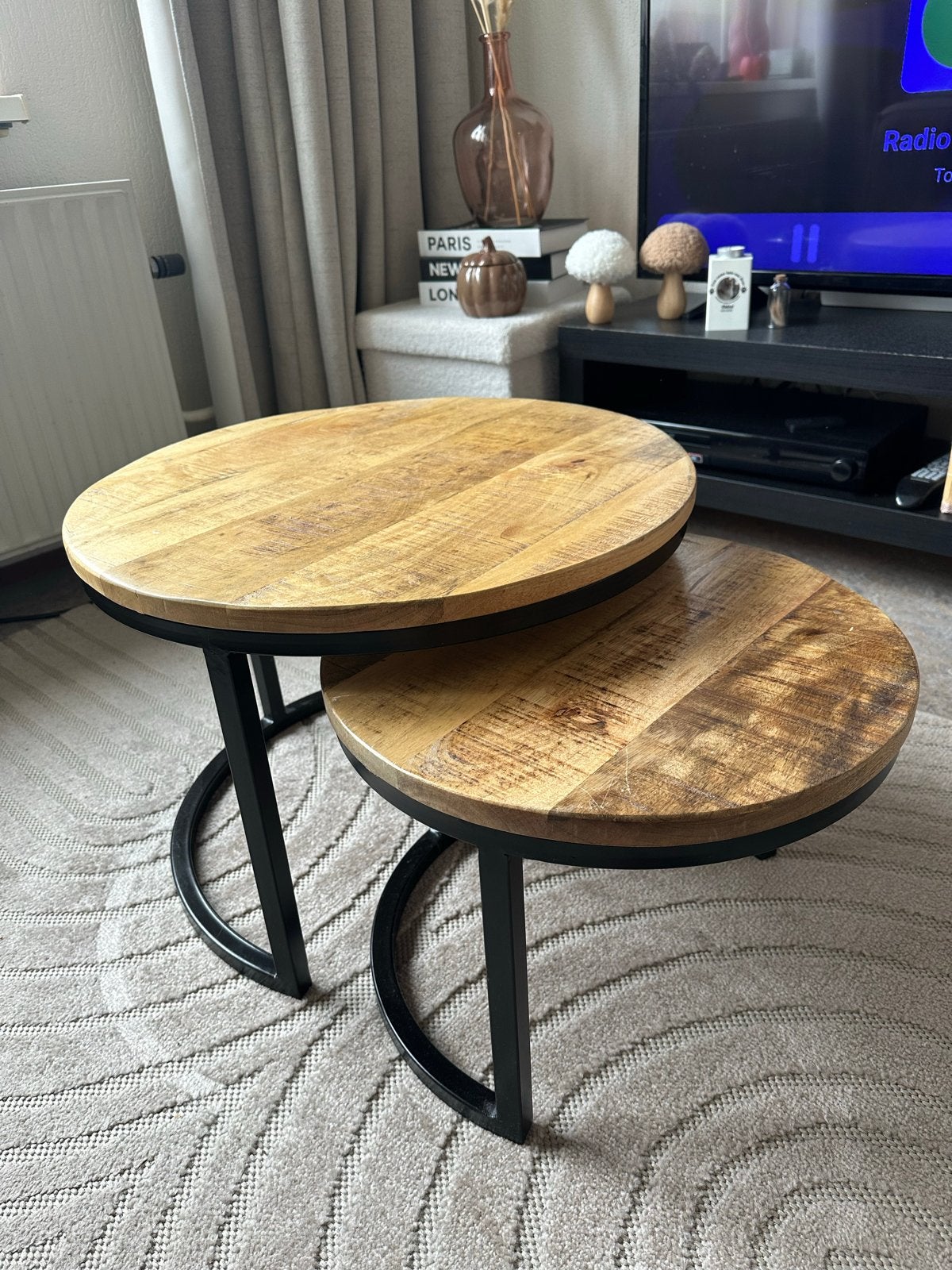 Set van 2 ronde salontafels - Mangohout en metaal, Ophalen, 50 – 75, Minder dan 50 cm, Rond