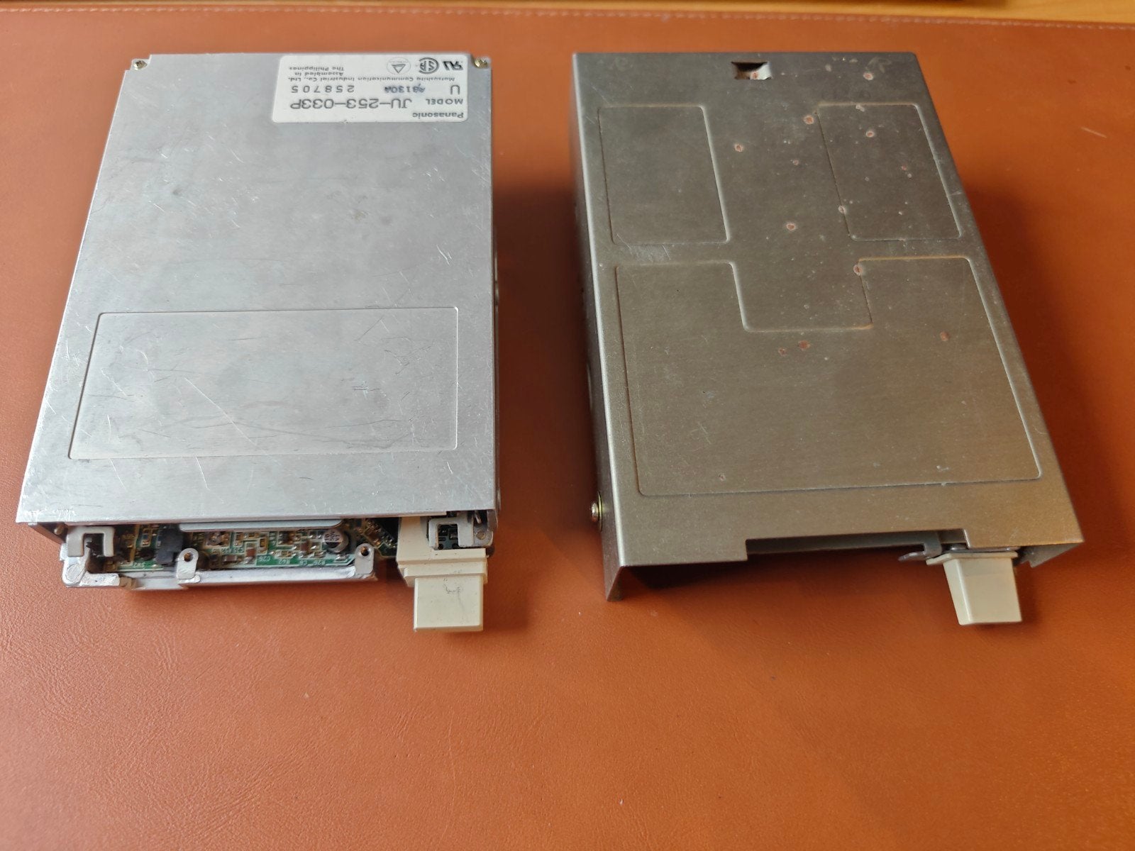 Amiga FFD: Panasonic JU-253-033P & Chinon FB-354, Computers en Software, Ophalen of Verzenden