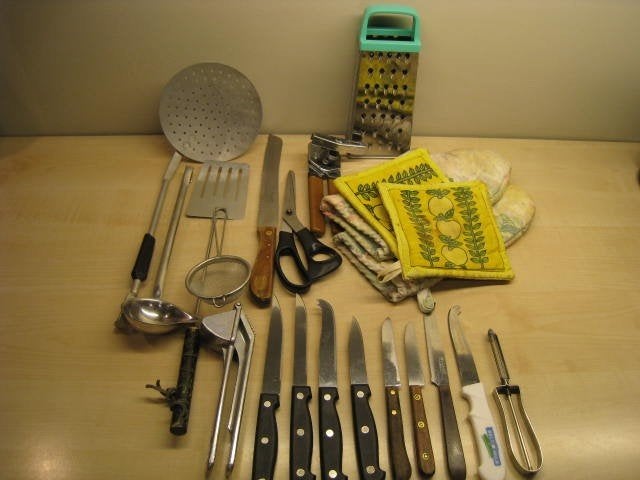 Set keukenspullen : 22 stuks, messen, lookpers, blikopener.., Ophalen of Verzenden, Rvs of Chroom
