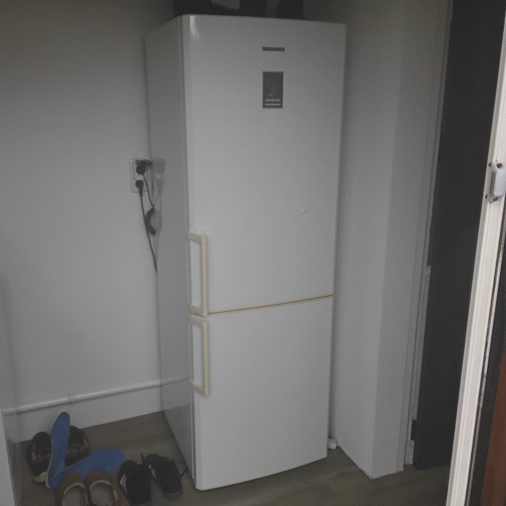 Te koop koelvriescombinatie. Samsung, Witgoed en Apparatuur, Koelkasten en IJskasten, Ophalen, Gebruikt, 200 liter of meer, 60 cm of meer