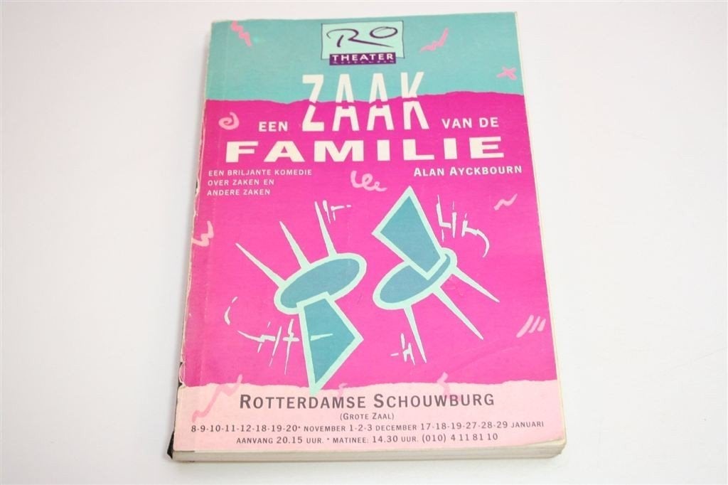Alan Ayckbourn — Briljante Komedie — RO Theater Uitgave, Ophalen of Verzenden, Gelezen