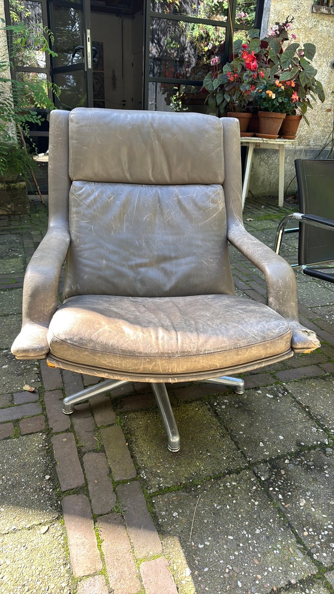 Artifort F 141 draai fauteuil., Huis en Inrichting, Ophalen, 75 tot 100 cm, 50 tot 75 cm, Gebruikt