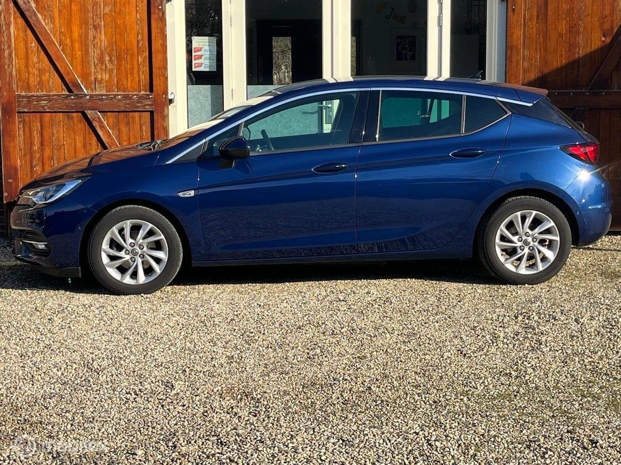 Opel Astra 1.2 Elegance met nieuwe distributie en motor, Voorwielaandrijving, Gebruikt, Euro 6, 1199 cc