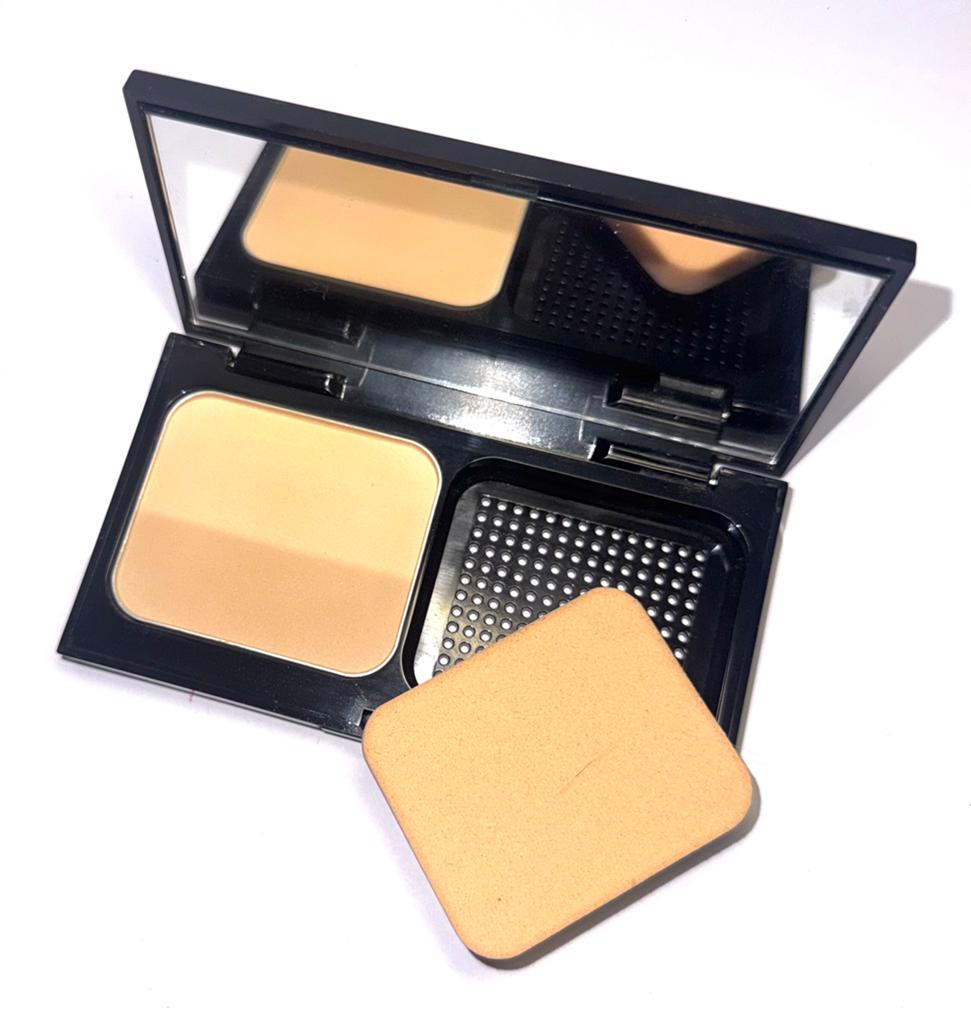 Bobbi brown skin weightless Powder foundation beige 3, Ophalen of Verzenden, Zo goed als nieuw, Beige, Gehele gezicht