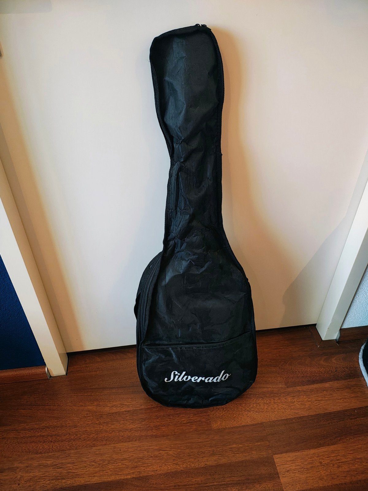 Foto 9 van Silverado elektrische gitaar met versterker, standaard & tas