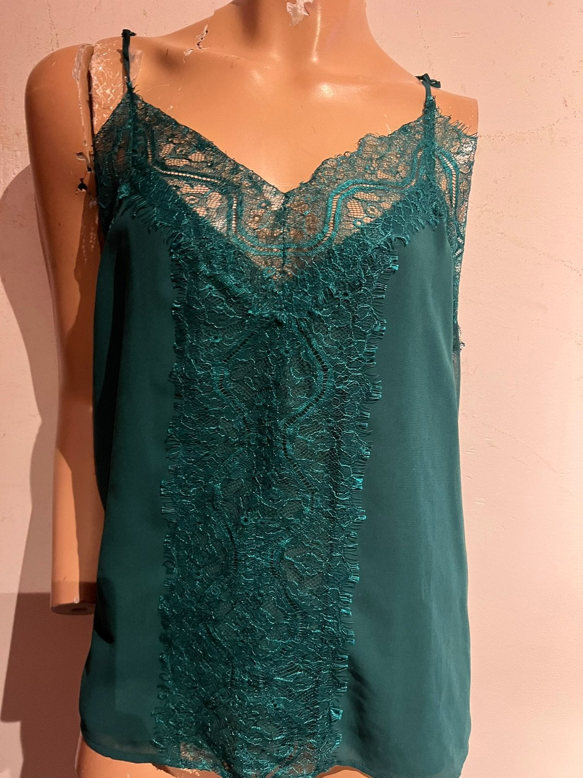 Maison Scotch top met kant maat m 2 origineel zgan, Maat 38/40 (M), Zo goed als nieuw, Zonder mouw, Groen