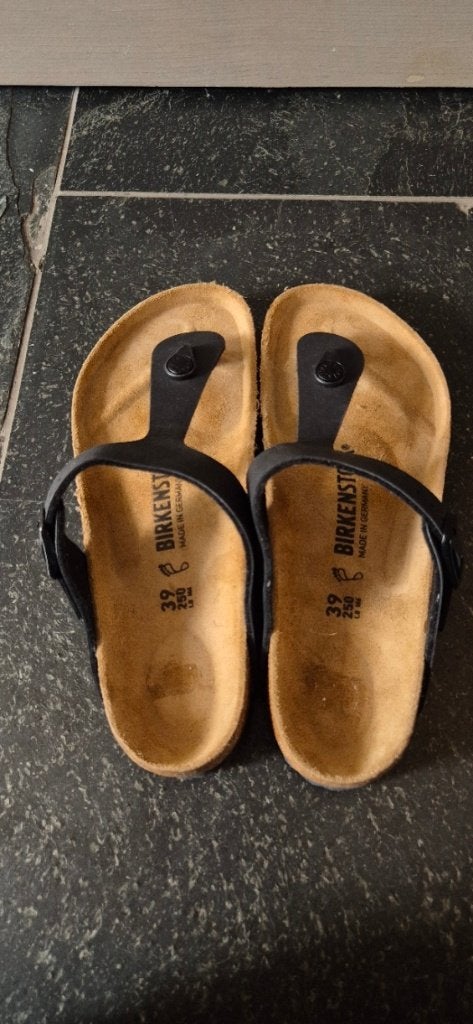 te koop nieuwe Birkenstock slippers maat 39, Slippers, Zwart, Nieuw, Ophalen of Verzenden