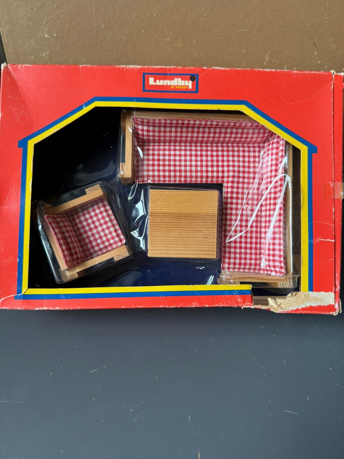 Lundby set bank stoel tafel - hout, Ophalen of Verzenden, Zo goed als nieuw, Poppenhuis